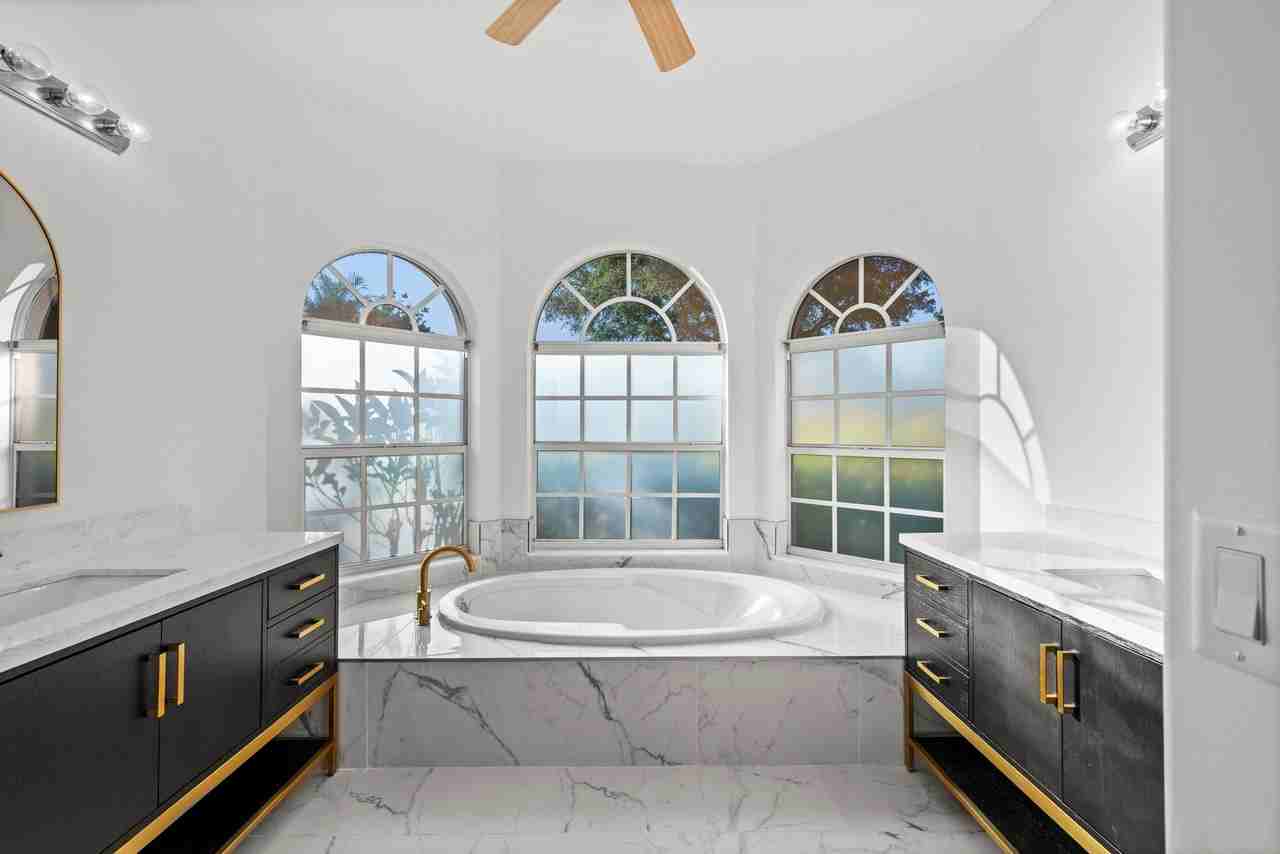 3972 Ruxton Rd - Photo 3 of 10