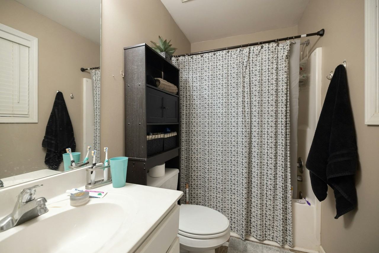 141 Birch Valley Drive - Photo 5 of 11