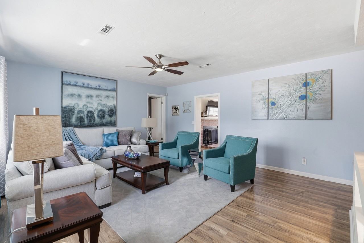 3310 Nw 28th Ave - Photo 4 of 20
