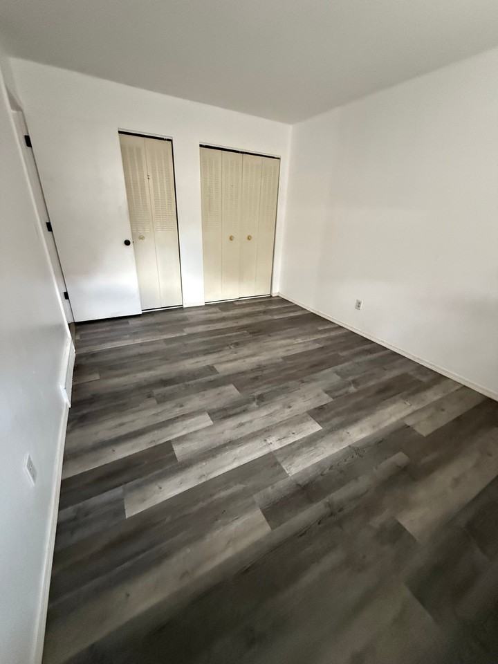 211 S Brentwood St #1 - Photo 3 of 10