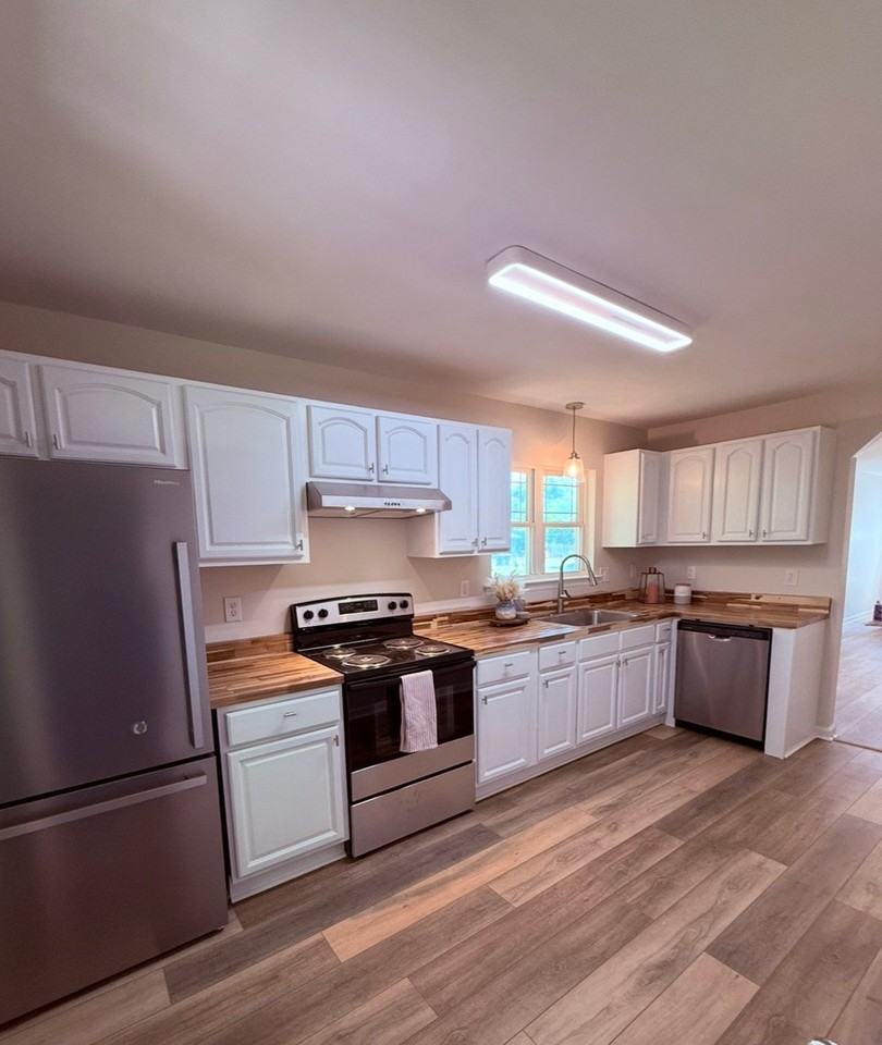 709 N Holly St - Photo 5 of 16