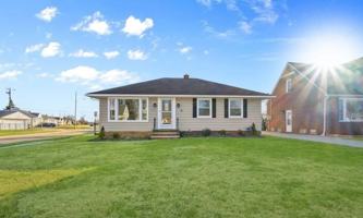 featured image of 953 Bryn Mawr Ave