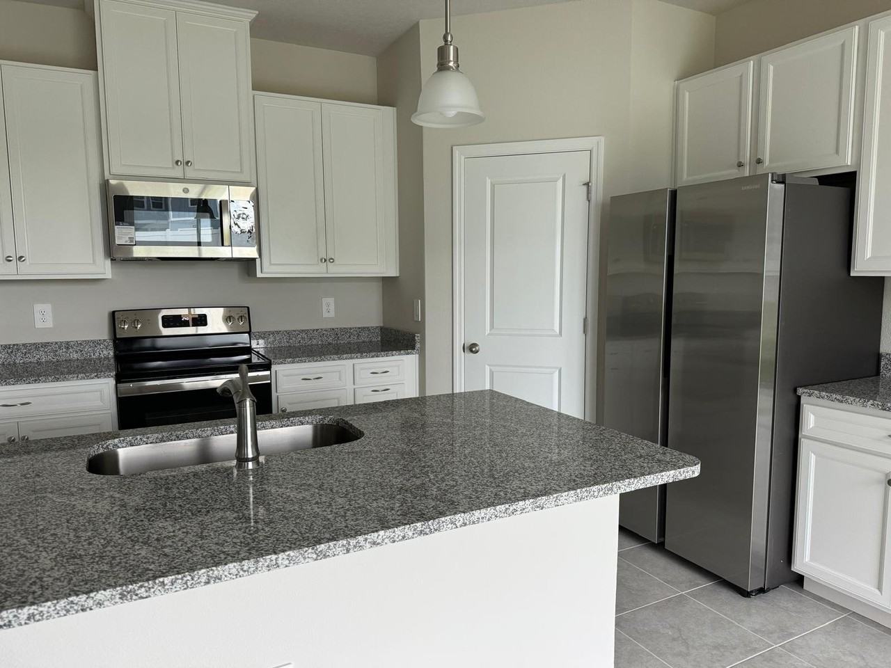 14051 Crimson Ave - Photo 2 of 18