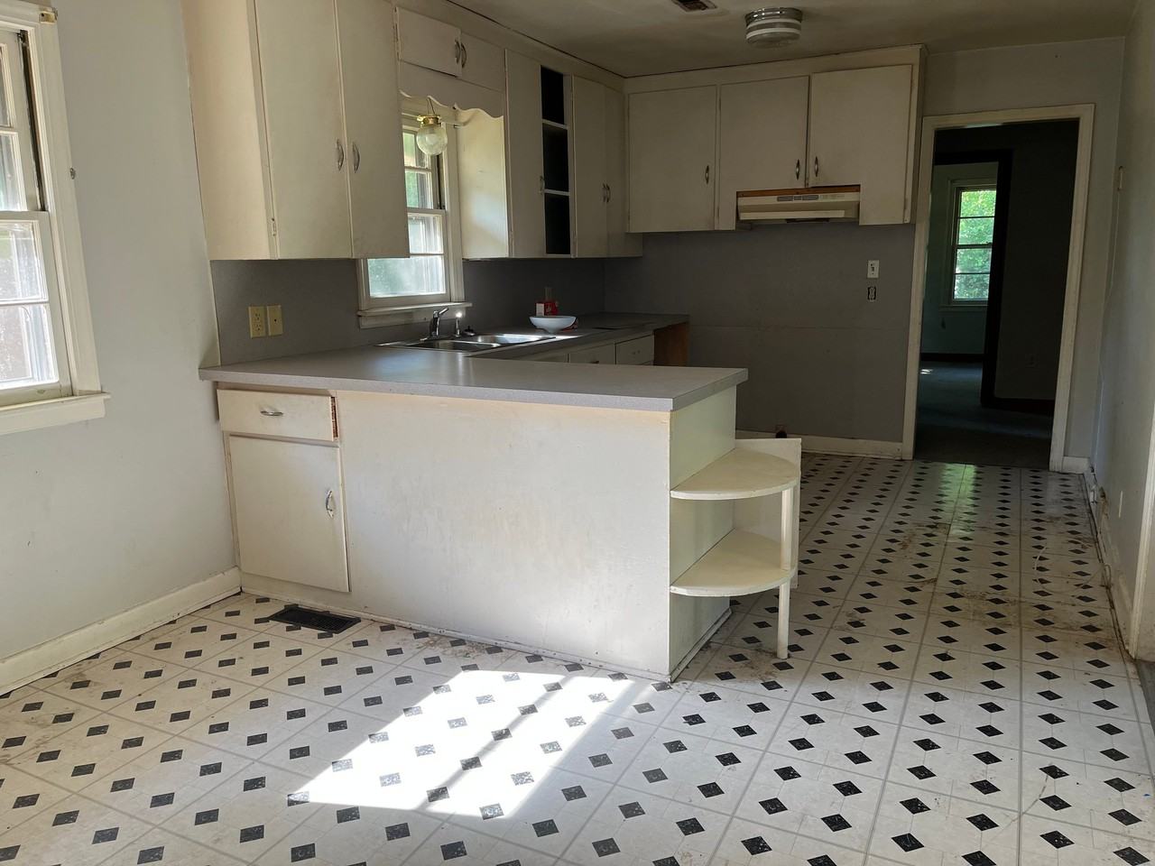 5675 Old Thomasville Rd #5633 - Photo 4 of 7