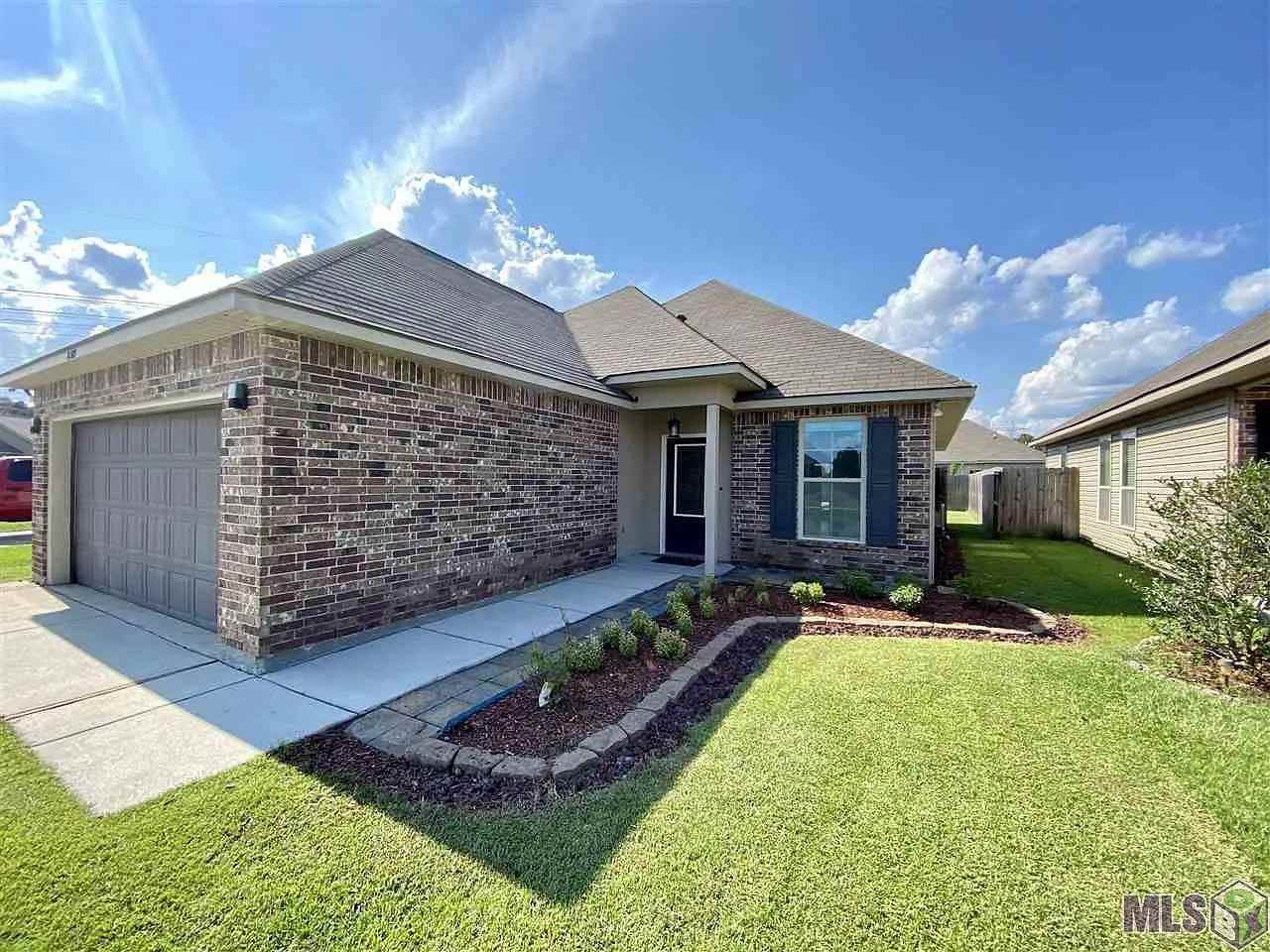 11389, Ashwood Ct - Photo 3 of 15