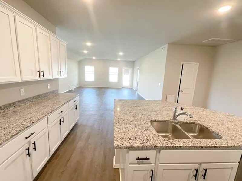 3318 N 23rd West Ave - Photo 3 of 14