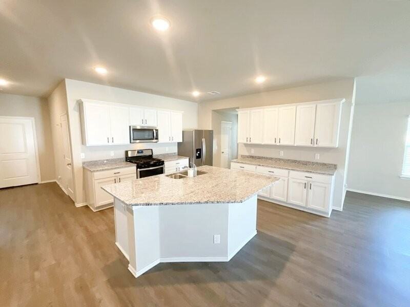 3318 N 23rd West Ave - Photo 4 of 14