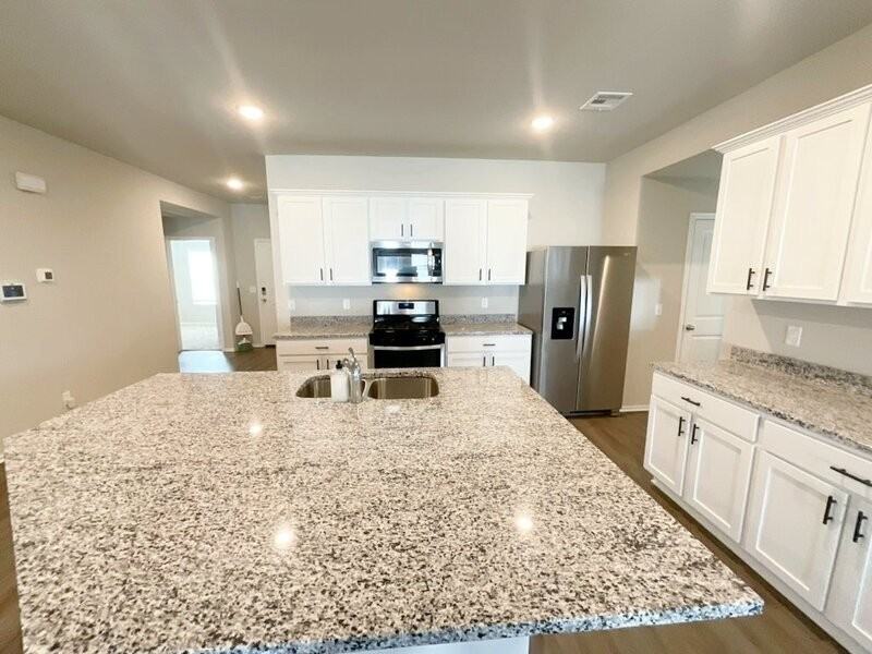 3318 N 23rd West Ave - Photo 5 of 14