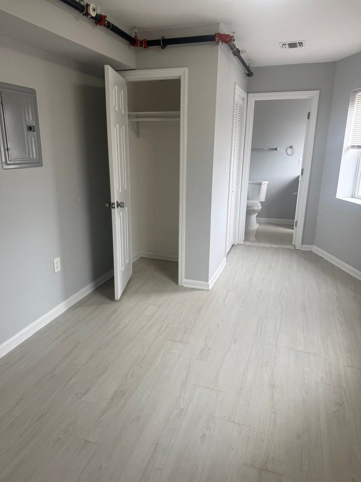 324 Market St #402 - Photo 2 of 7