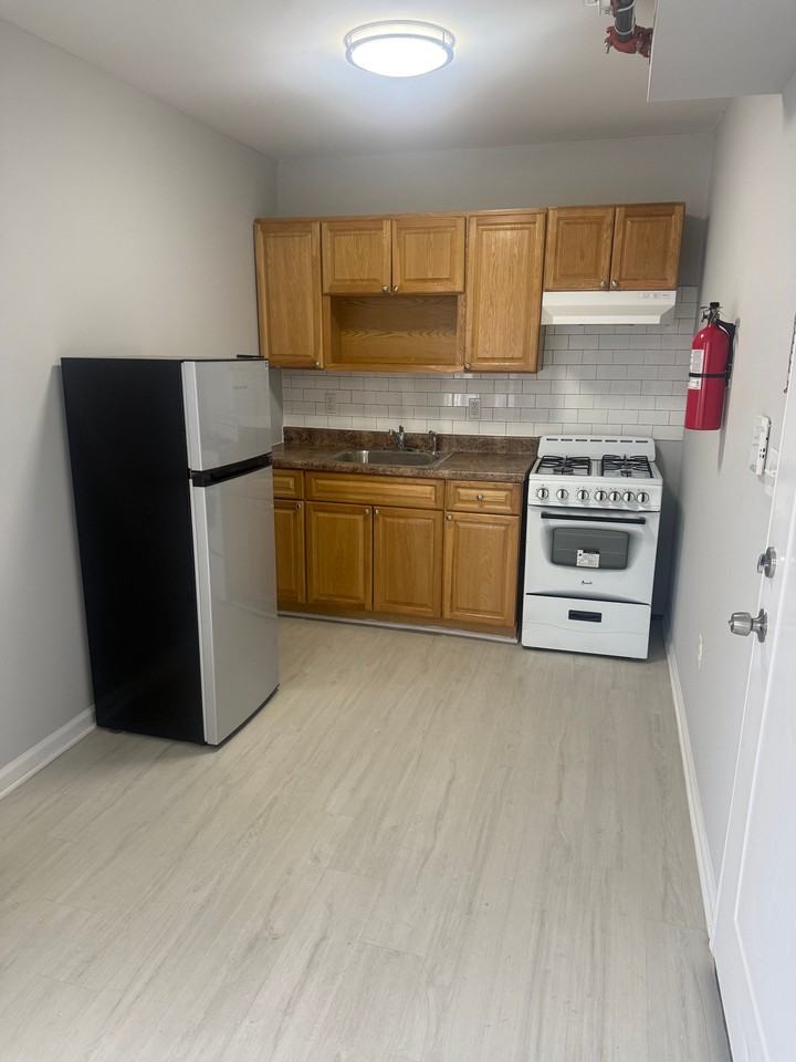 324 Market St #402 - Photo 3 of 7