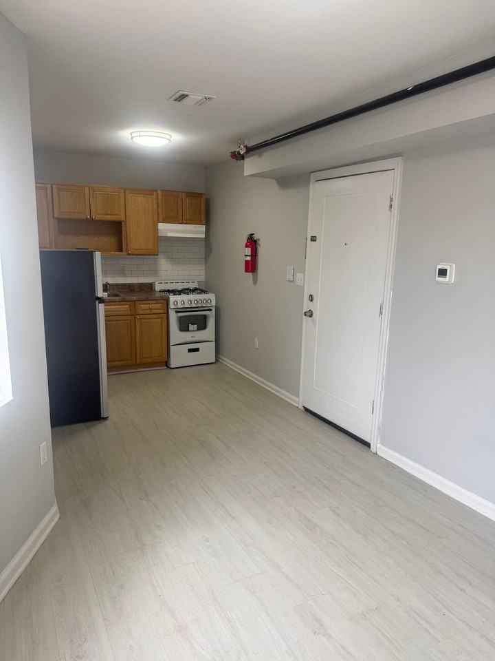 324 Market St #402 - Photo 4 of 7