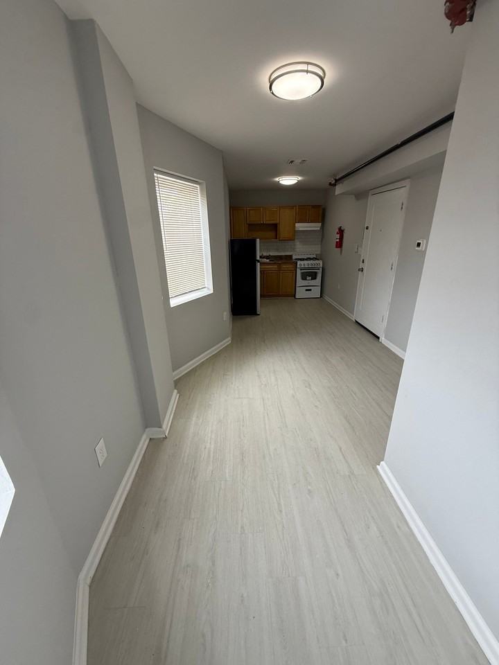 324 Market St #402 - Photo 7 of 7