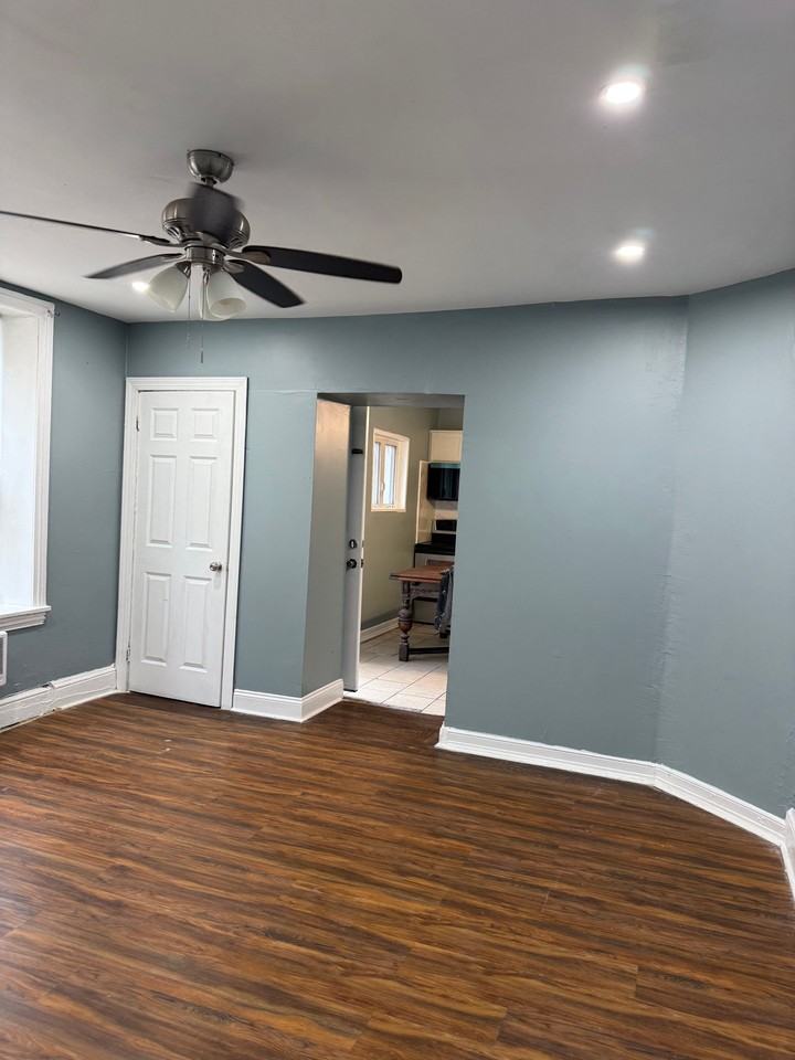 27 E Meehan Ave #1stFL - Photo 4 of 19