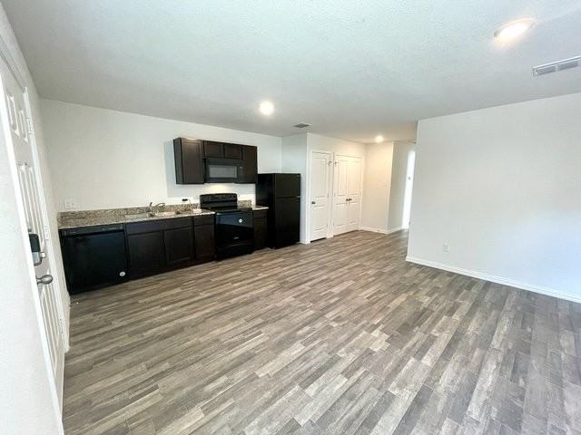 1114B Chestnut St - Photo 3 of 13
