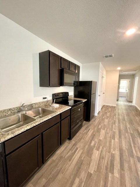 1114B Chestnut St - Photo 4 of 13