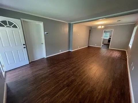131 Chestnut St - Photo 2 of 10