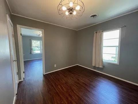 131 Chestnut St - Photo 4 of 10