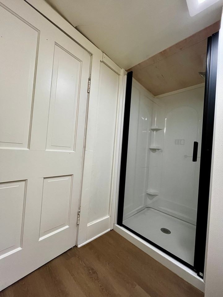220 N East St - Photo 3 of 6