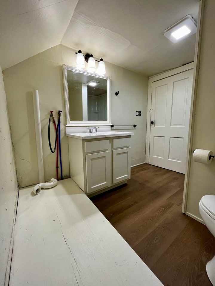 220 N East St - Photo 4 of 6