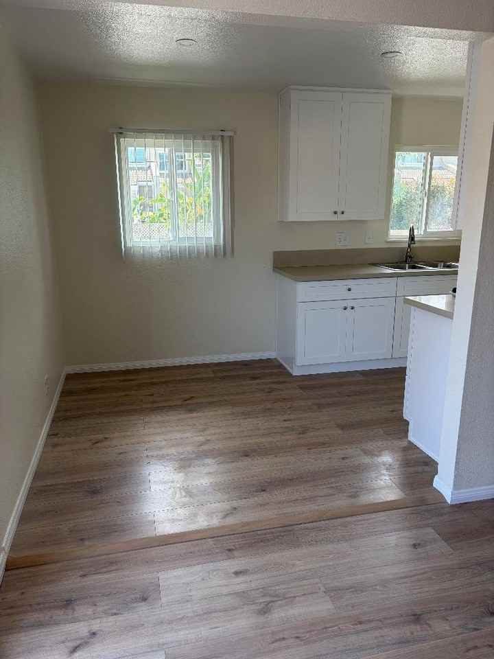 7702 Amberleaf Cir #4 - Photo 3 of 12