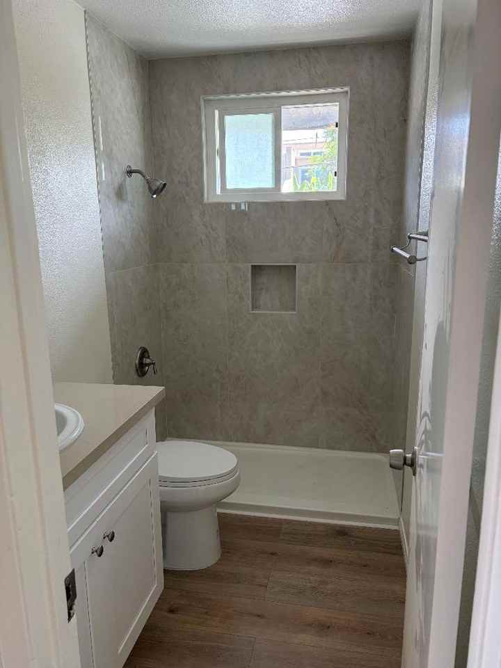 7702 Amberleaf Cir #4 - Photo 6 of 12