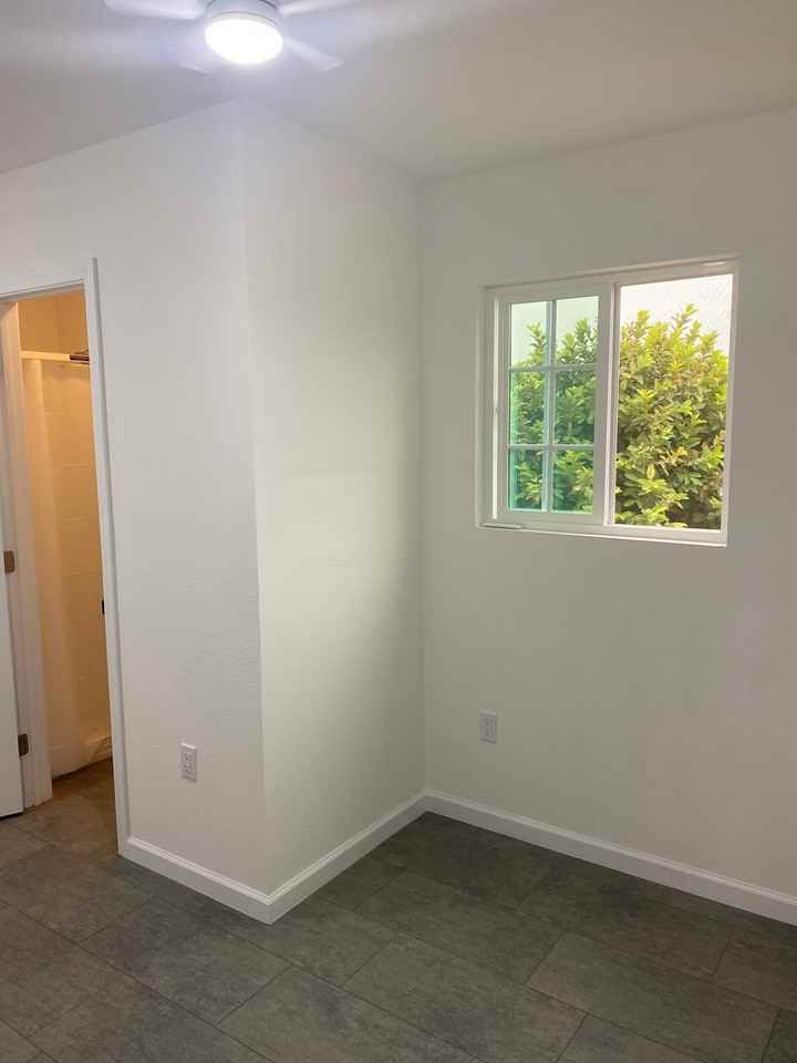 1516 Calavo Dr - Photo 3 of 6