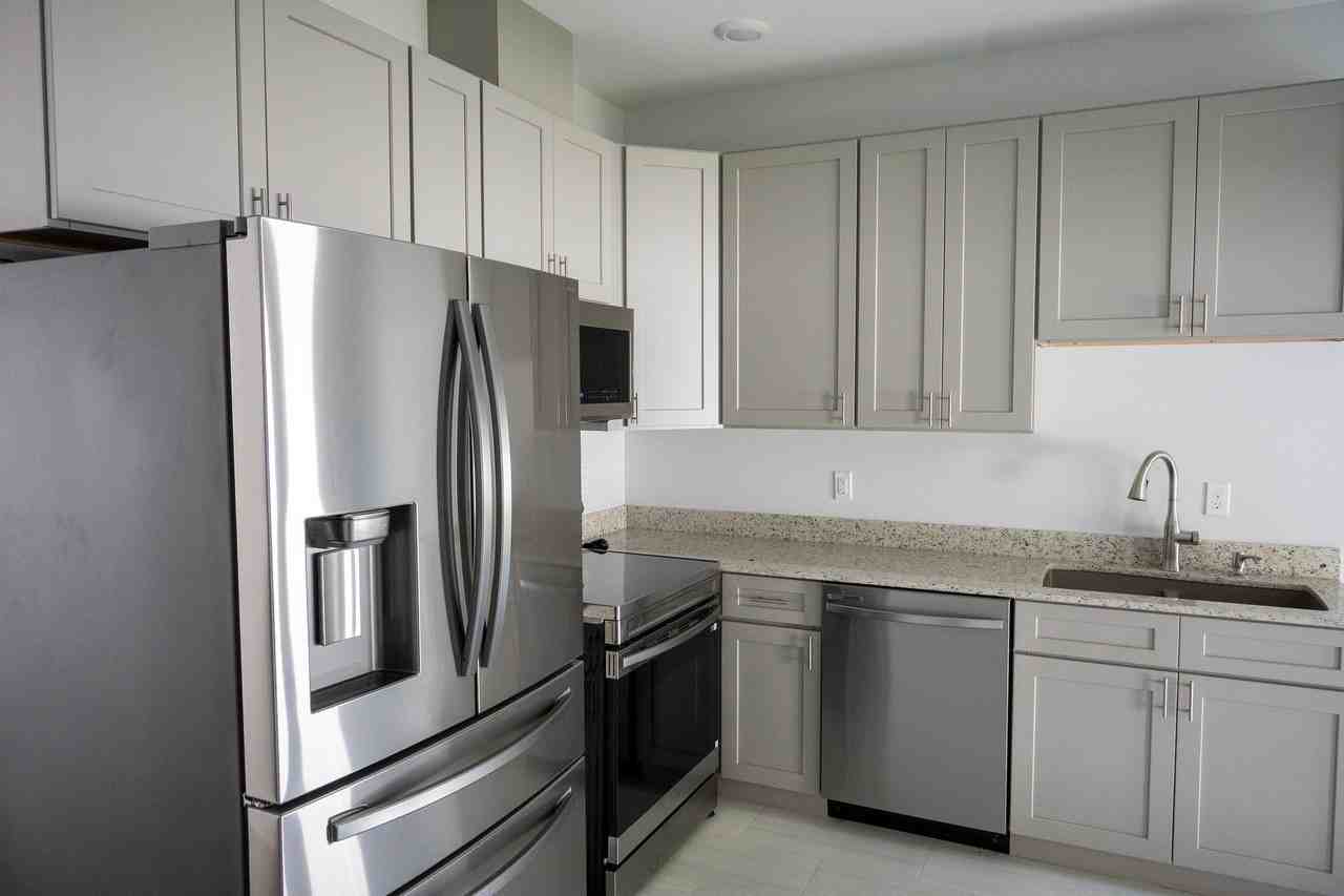 2111 Owens St - Photo 5 of 9