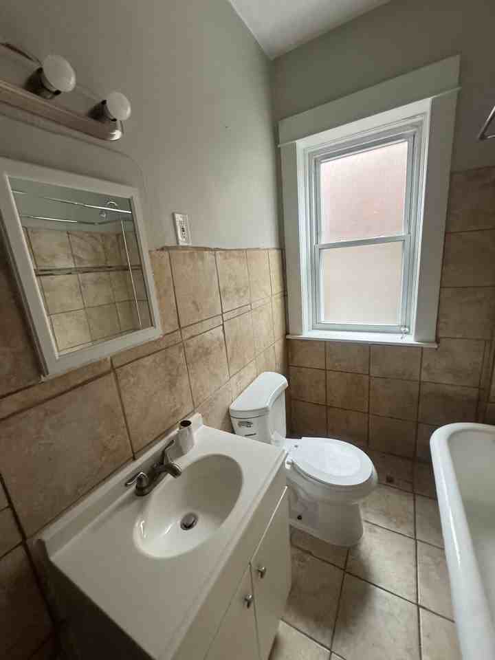 1811 Lakeview Rd #1-2-3 - Photo 5 of 20