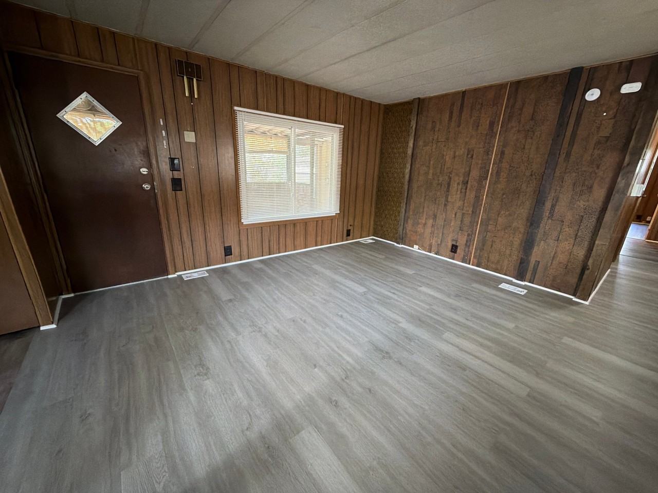 605 Glen Moor St - Photo 3 of 19