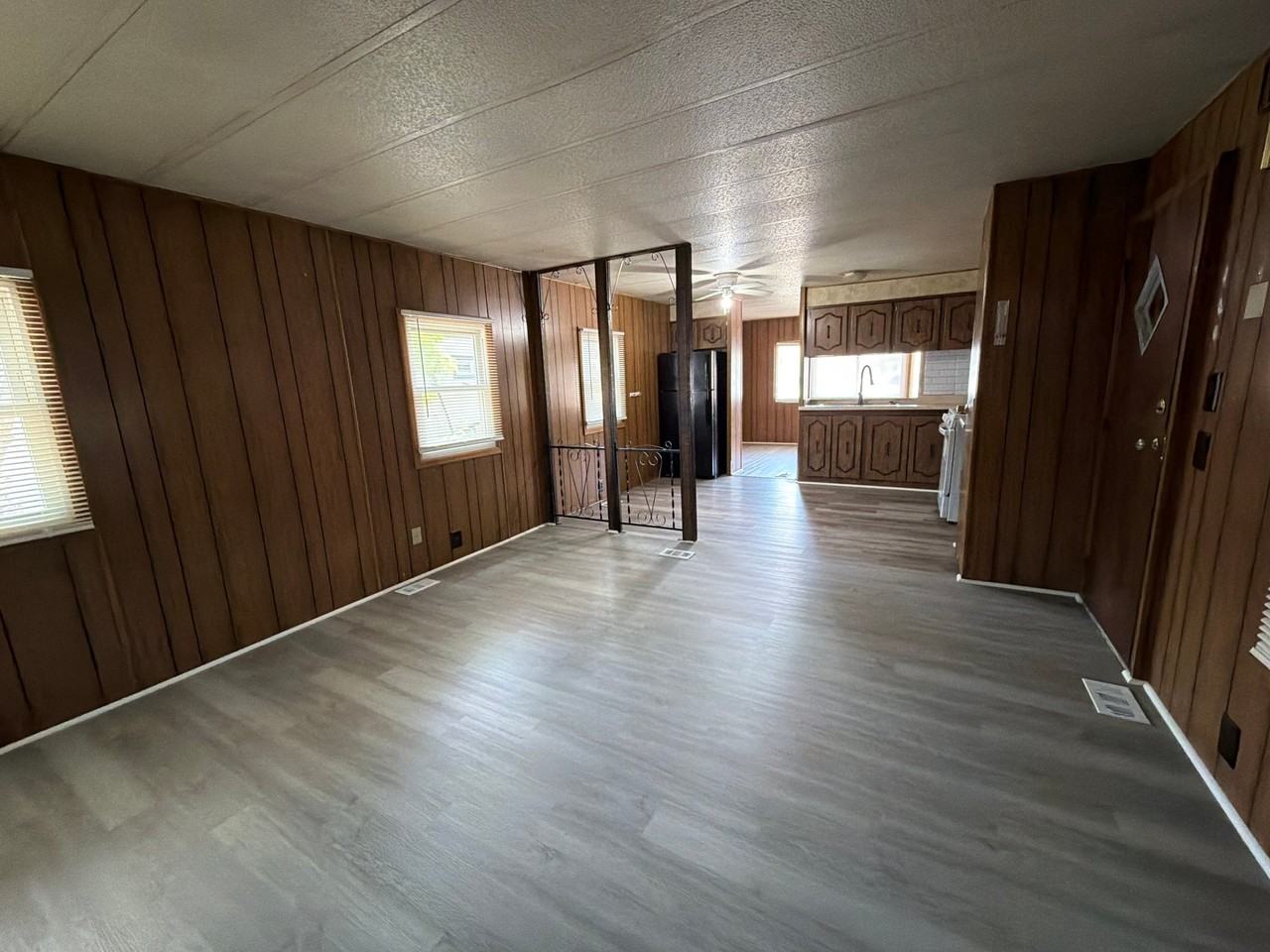 605 Glen Moor St - Photo 4 of 19