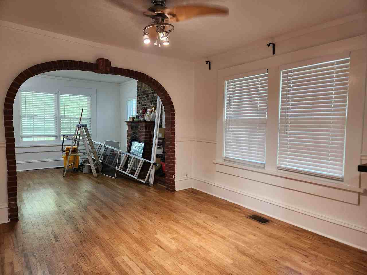 1505 Eastland Rd Se - Photo 6 of 19
