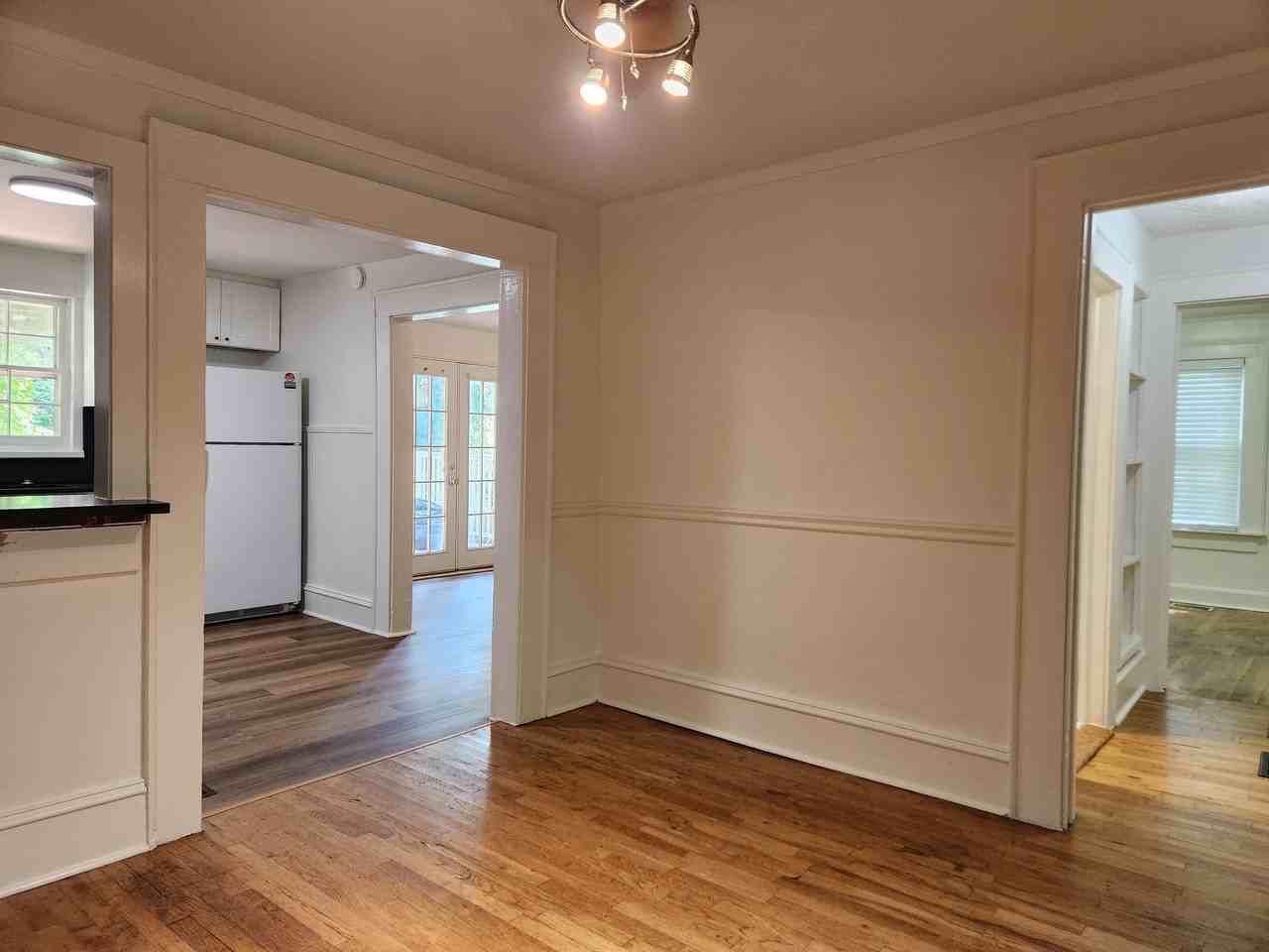 1505 Eastland Rd Se - Photo 7 of 19