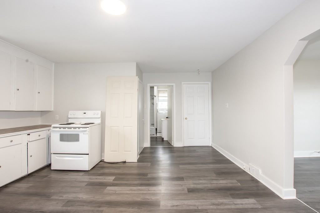 363 Alberta Street - Photo 6 of 15