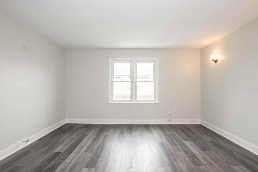 363 Alberta Street - Photo 2 of 15