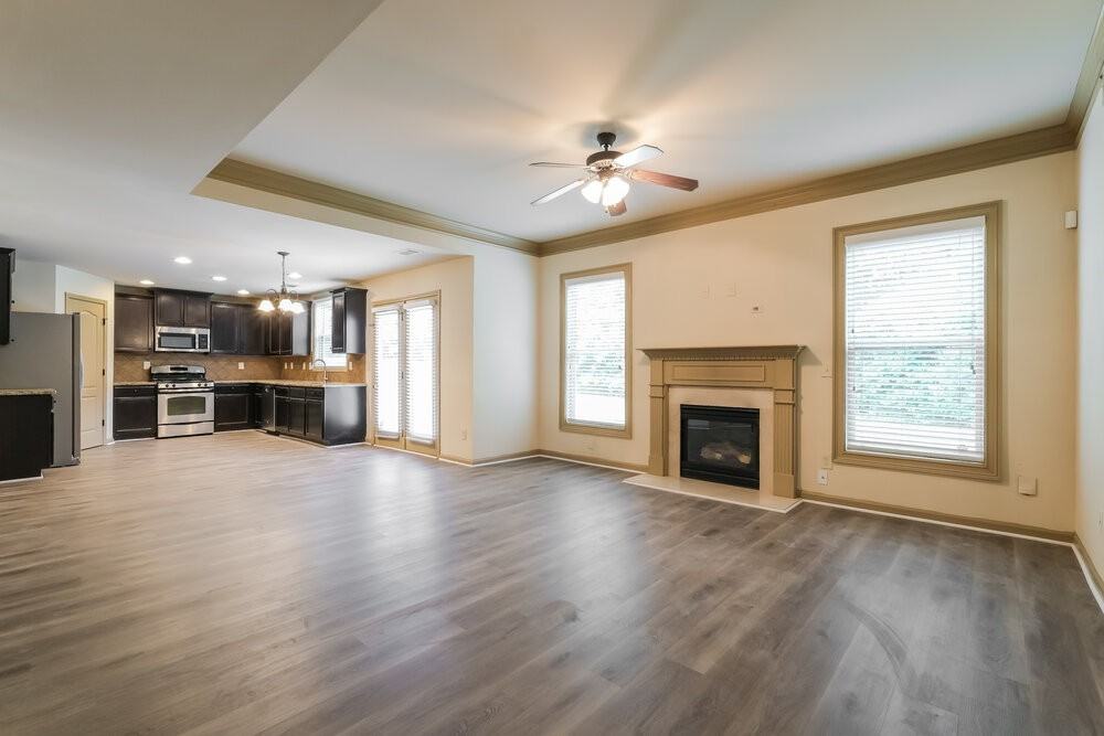 1828 Bridle Rd - Photo 6 of 17