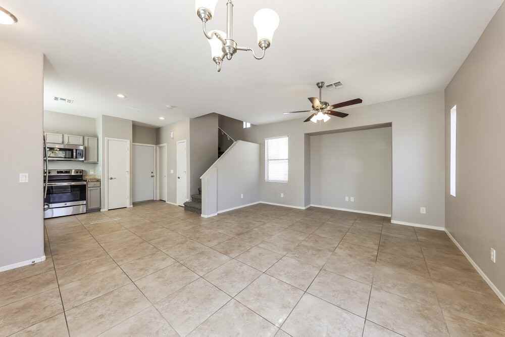 22052 N 30th Dr - Photo 7 of 17