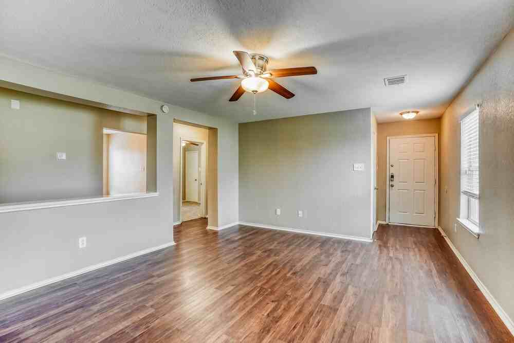 20619 Tayman Oaks Dr - Photo 5 of 16