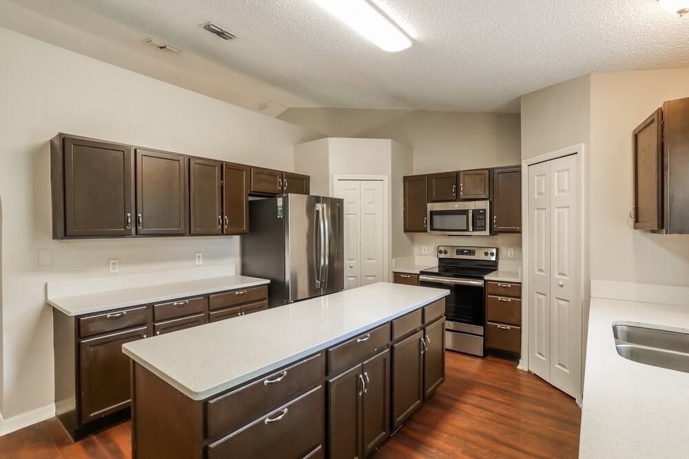 3424 Steelgate Ct - Photo 7 of 16