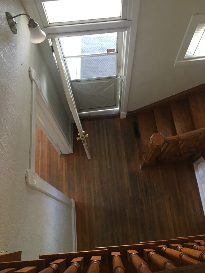 505 S Roney St #505 - Photo 7 of 10
