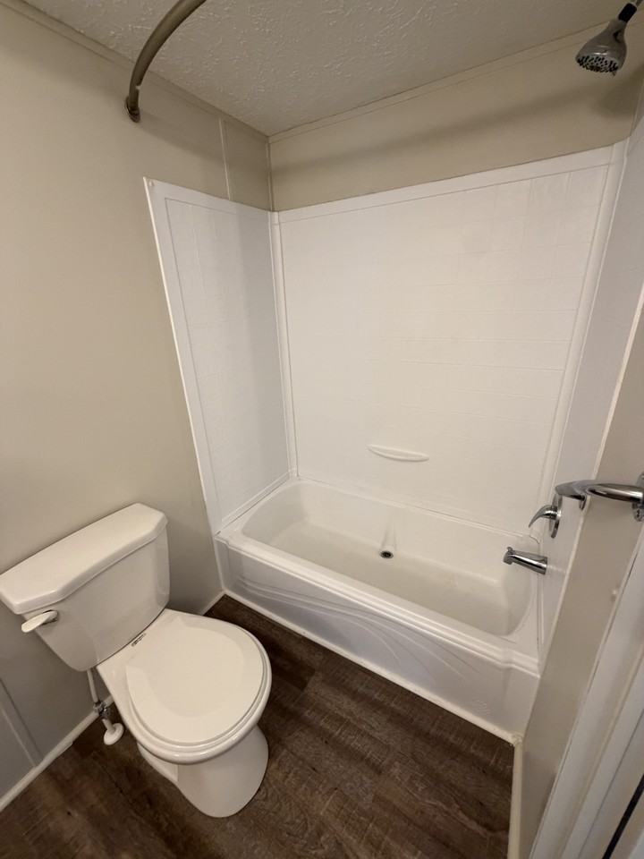 130 Longview Dr - Photo 6 of 12