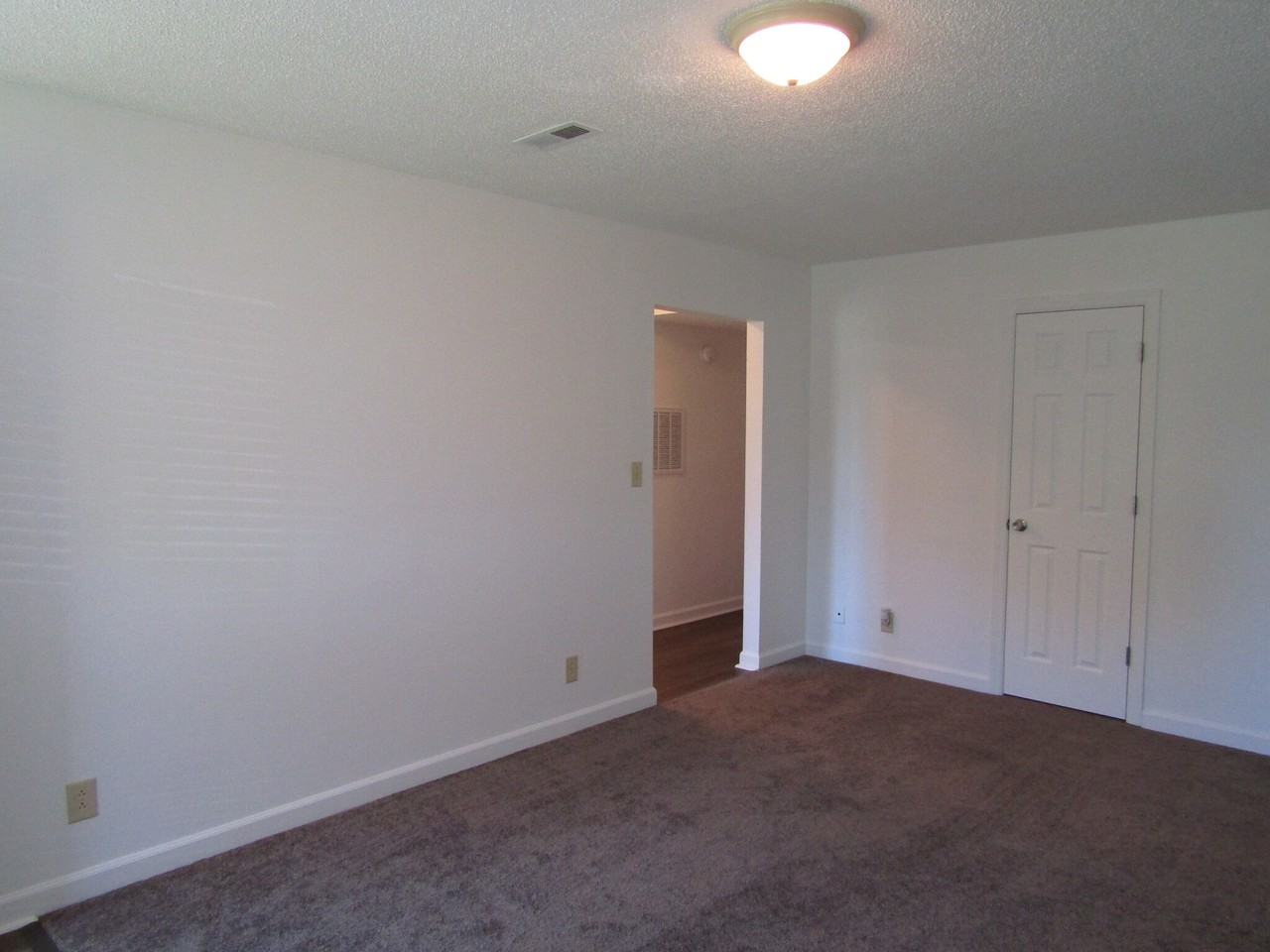 144 Mason Street - Photo 6 of 10