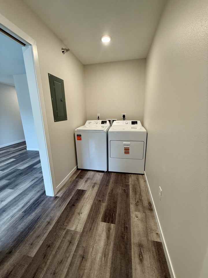 516 Cottage Avenue - Photo 2 of 22