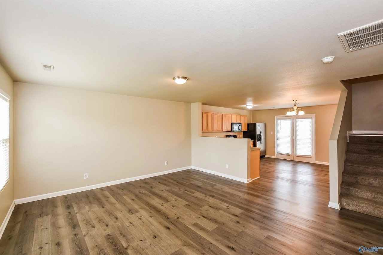 129 Farmington Dr #1 - Photo 3 of 14