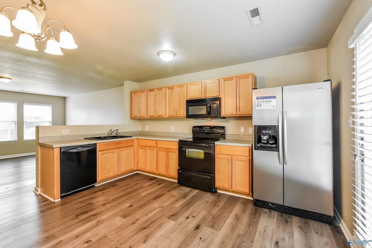 129 Farmington Dr #1 - Photo 5 of 14