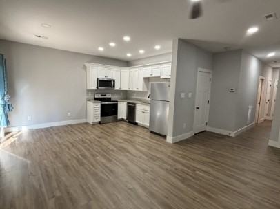 110 Stone Court Way - Photo 4 of 12