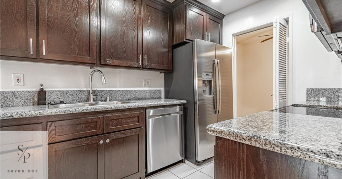1230 Horn Ave - Photo 6 of 23