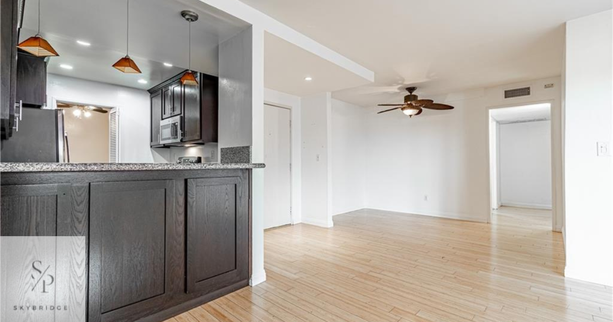 1230 Horn Ave - Photo 7 of 23