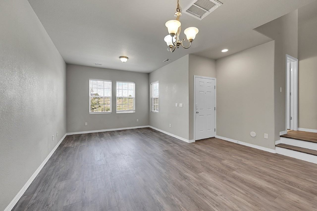 8884 White Prairie Vw - Photo 5 of 34