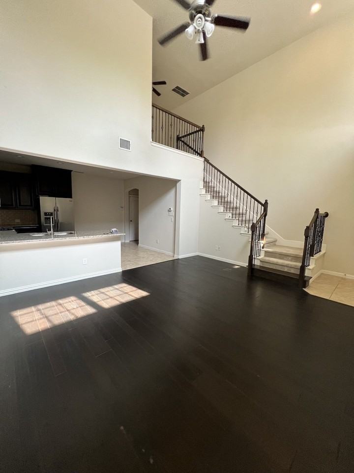 532 S Greenville Ave - Photo 3 of 12