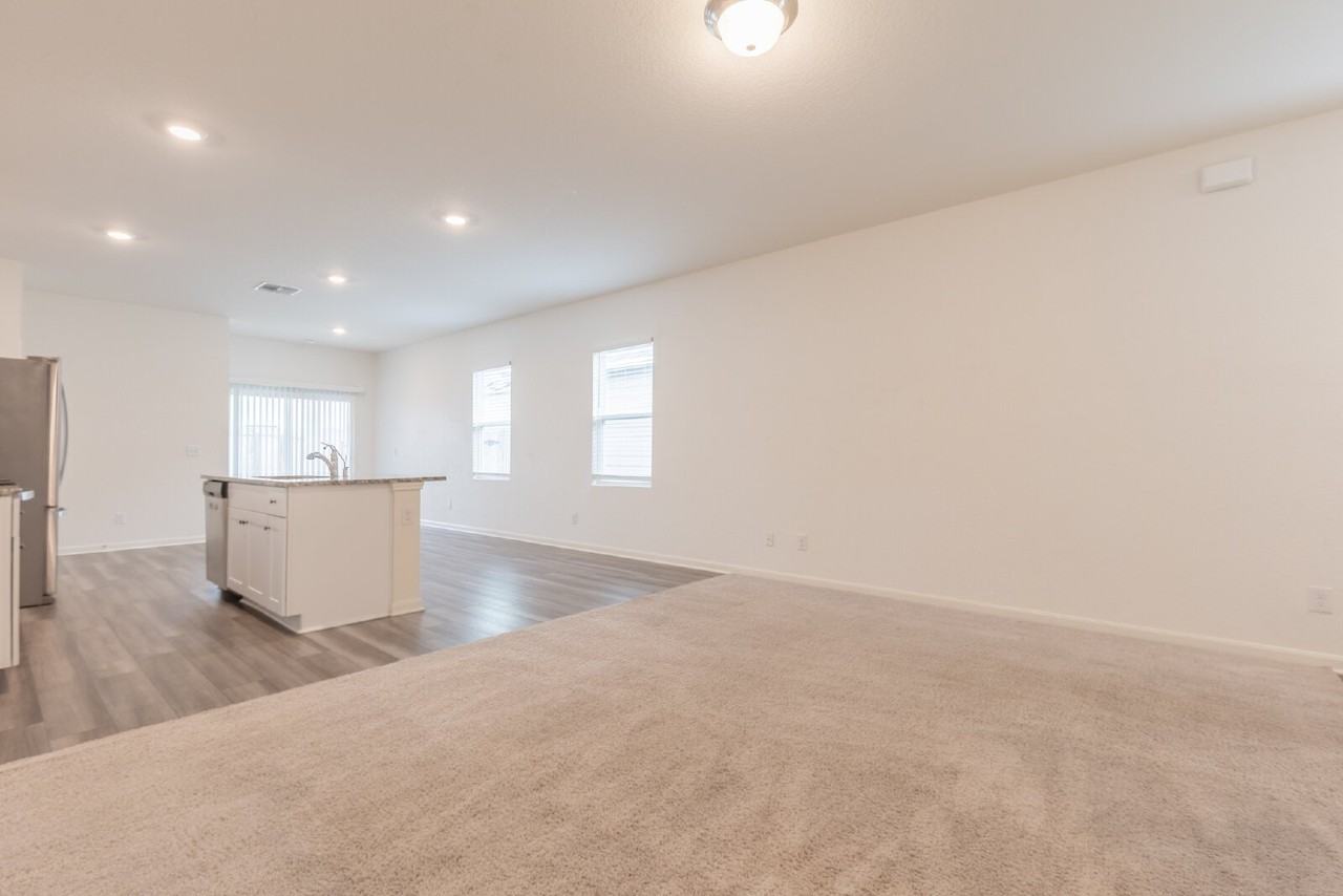5631 Pearl Mdw - Photo 7 of 31